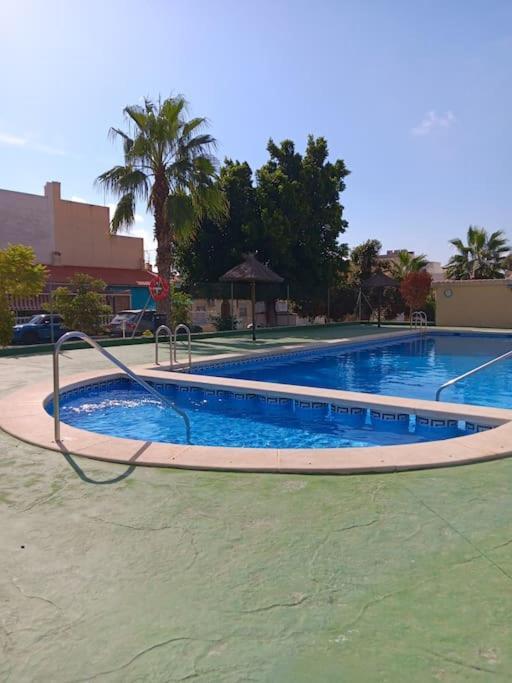 Cozy Bungalow In Urb La Marina With Shared Pool San Fulgencio Exterior photo